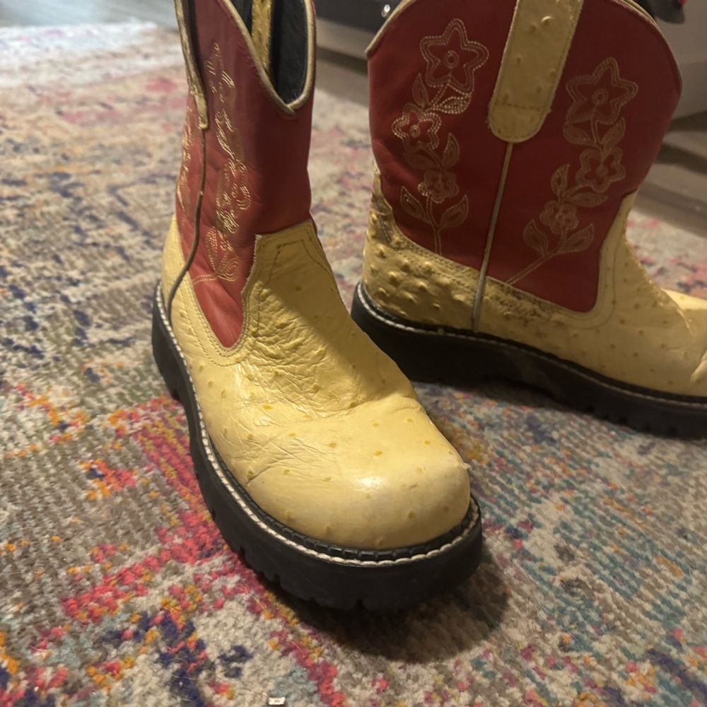 Women’s Western Boots - Yellow and Red - Picture 3 of 5